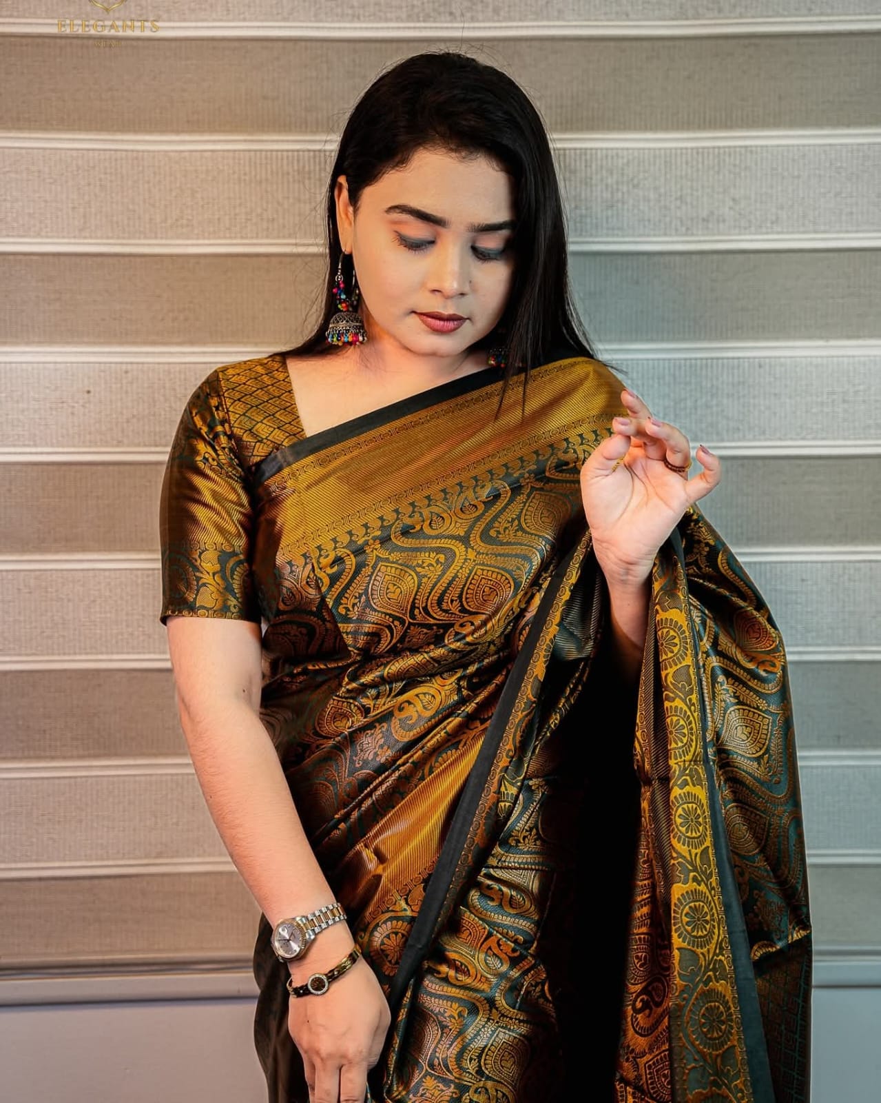 কাঞ্জিভরম ব্লাউজ পিসসহ ইয়োলো-গোল্ডেন - Image 3
