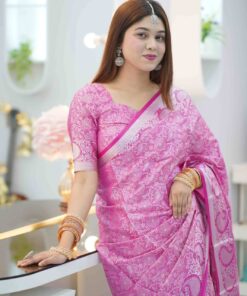 কাঞ্জিভরম ব্লাউজ পিসসহ গোলাপি