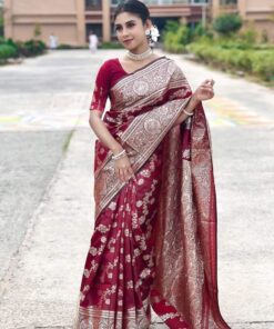 বধুয়া বেনারসি ব্লাউজ পিসসহ -মেরুন