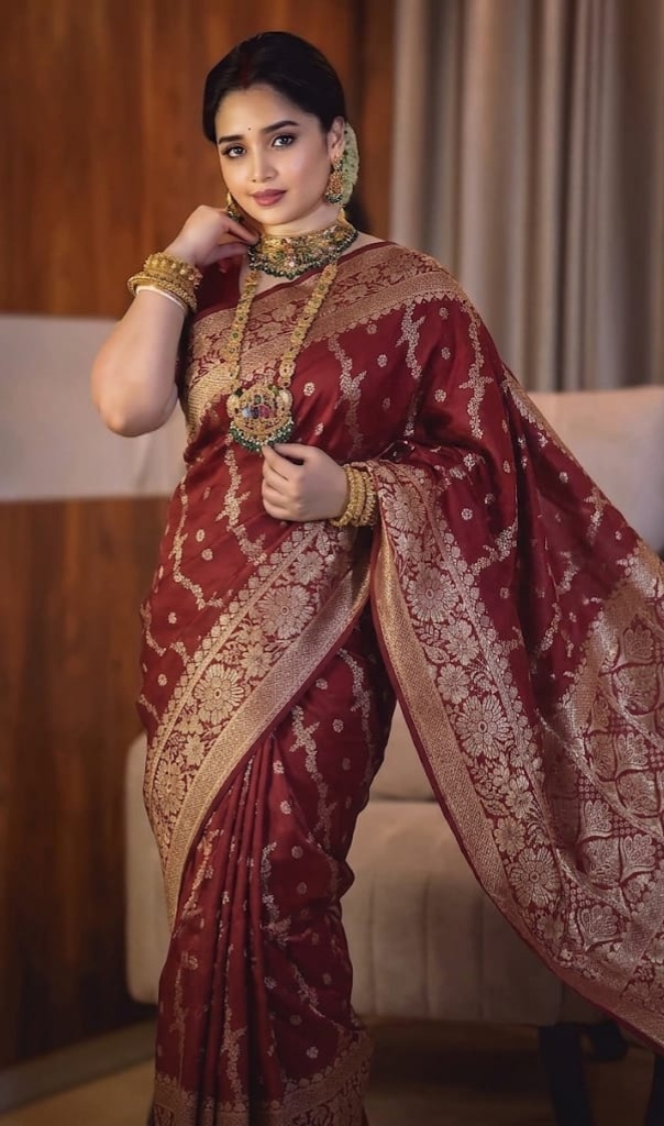 বিয়ের ইন্ডিয়ান বেনারসি ব্লাউজ পিসসহ -মেরুন