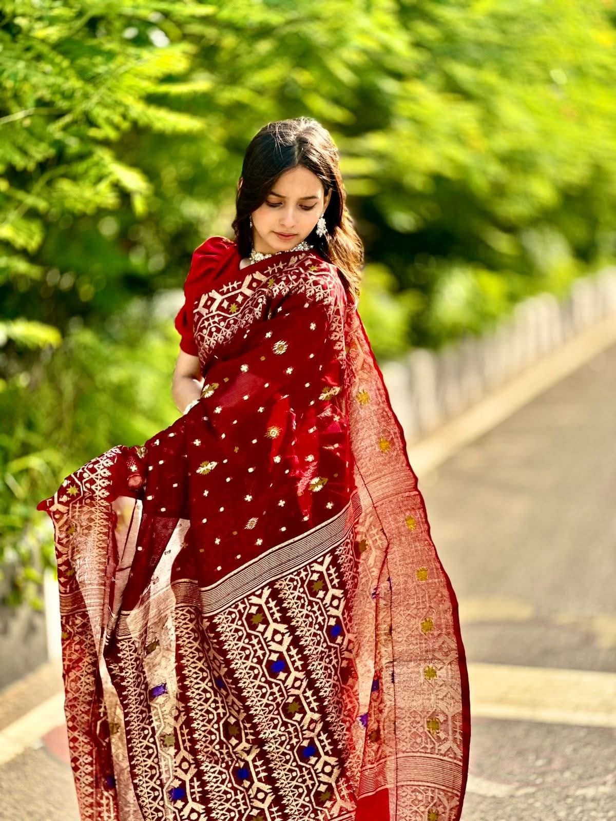 নিউ টেনসিল জরি জামদানি রয়্যাল মেরুন+গোল্ডেন - Image 2