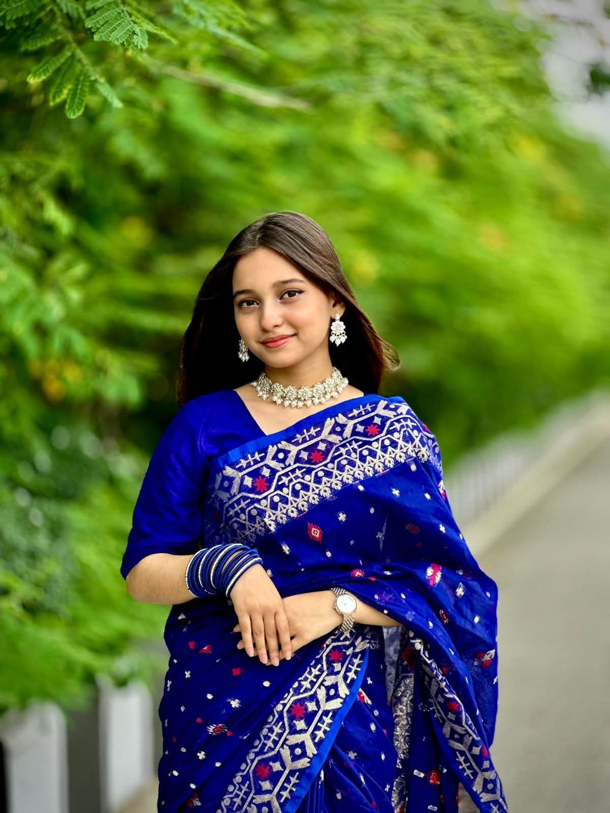 নিউ টেনসিল জরি জামদানি রয়্যাল ব্লু+সিলভার - Image 3