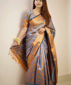 নিউ কাঞ্জিভরম ব্লাউজ পিসসহ গ্রীন+গোল্ডেন